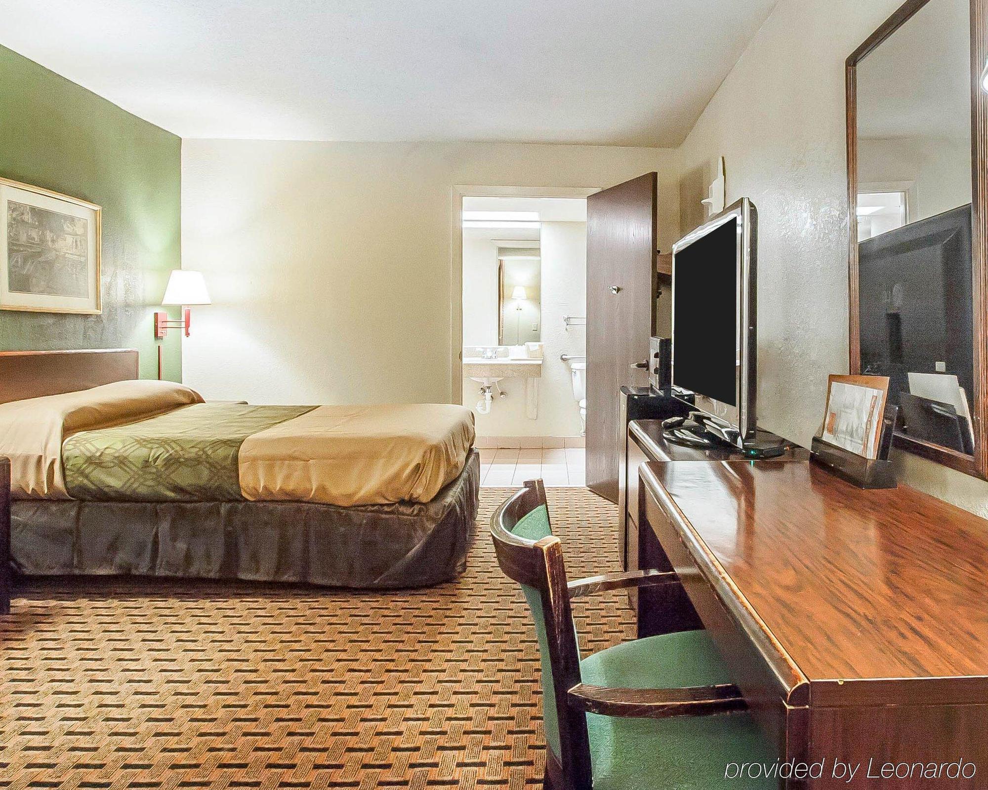 Econo Lodge - Oxmoor Бірмінгем Екстер'єр фото